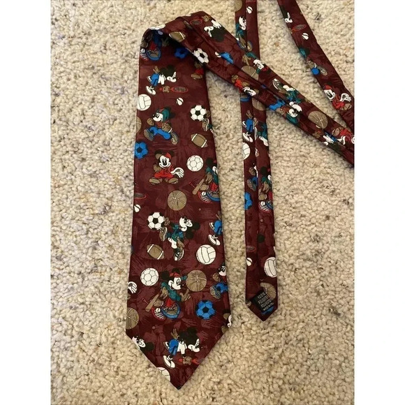 Disney MICKEY MOUSE SPORTS VINTAGE ITALY Necktie Ties Soccer Football Volleyball - Picture 1 of 5